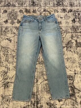 American Eagle Light Blue mom jeans